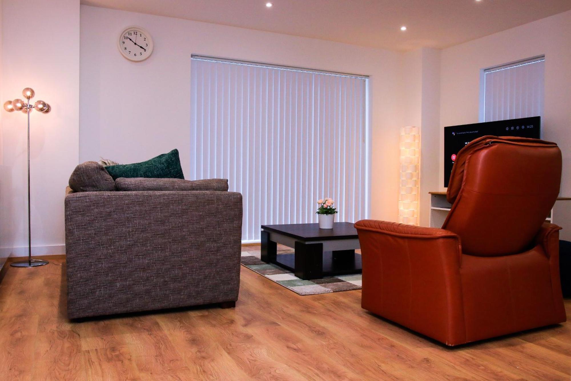 Fezza Luxury Apartment Лондон Екстериор снимка